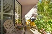 Beautiful Updated Siesta Key Condo,  Pool,  Beach, Fishing Pier in Sandy Cove 3