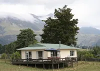 TAKAKA GOLDEN BAY HOBBIT AND LORD OF THE RINGS. - 3 tähden