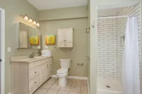 Obx Oceanside Retreat, Pup Friendly, Walk to Beach - 陽台