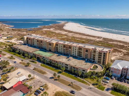 UPDATED Beach Front Condo - Holiday Isle 302 - Pool, Sauna, Hot Tub, Grill, W/D