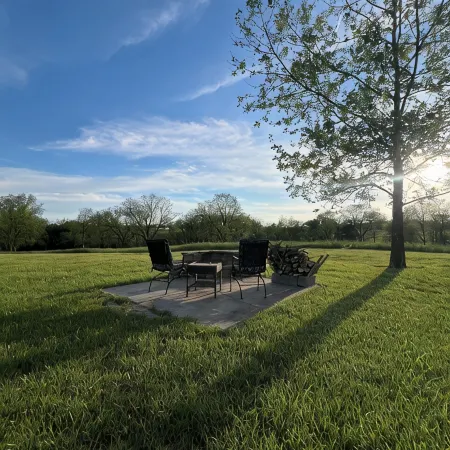 Relax Enjoy Country Living with Hot Tub Hotels in Howard County