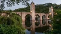 Le Petit Valentré Avec sa Superbe vue sur le Célèbre Pont et la Rivière Lot - 2つ星