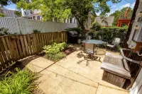 2nd floor Spacious Downtown Getaway- Across from US Naval Academy
