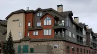 4 En Suites + Loft, Gorgeous Views, Easy Ski and Village Access - Fitnessstudio