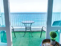 A cozy apartment with a spectacular ocean view! ルキリョのホテル