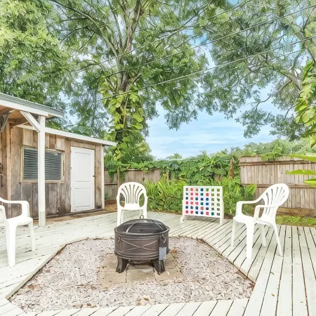 3BR Peaceful Pond Paradise near Clearwater, Highland Rec w/ Free Parking & Wi-Fi