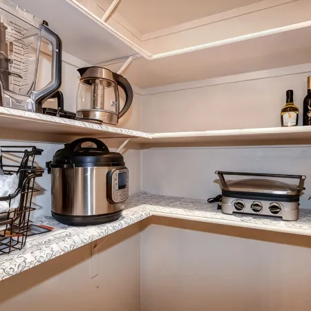 Located in the heart of Prescott just blocks away from Historic downtown square.