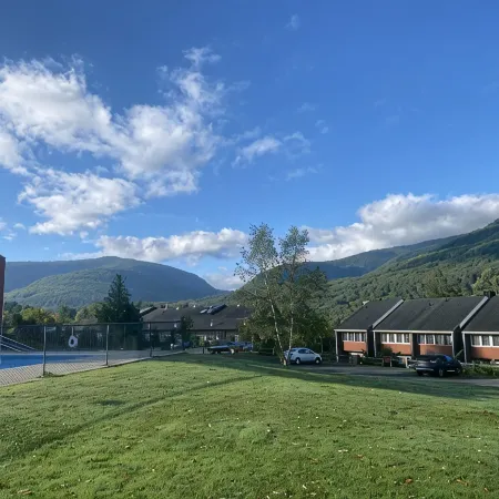 Family friendly townhouse minutes from Hunter Mountain!