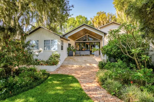 Elegant Lake Retreat