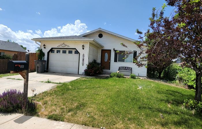 Quiet charming 3-bedroom house in central Cortez with WiFi and central air.
