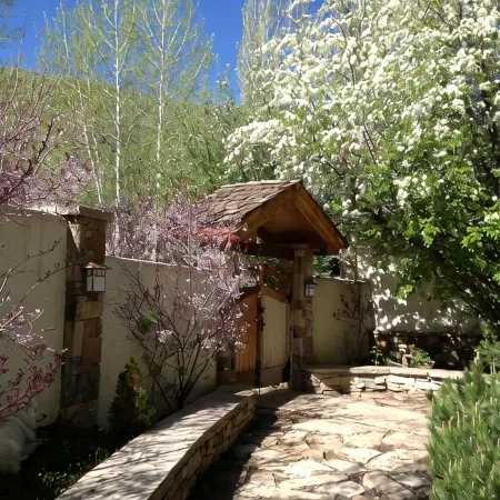 Home for 22, Ski Shuttle, Hot Tub, Pool, Dog OK Tennis/Pickleball/Pool Table Отели в г. Эдвардс