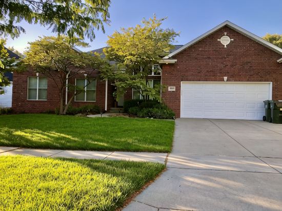 Big 3,300 sqft beautiful 4BR 3.5BA house at  beautiful neighborhood