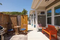 CrabaCabana: the Heart of Corolla Beach Life/Steps to Sand<10 Min.