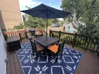 Beautiful 4 bedroom Home by the Hill - Privacy Fenced Backyard and Fast Internet - Jacuzzi