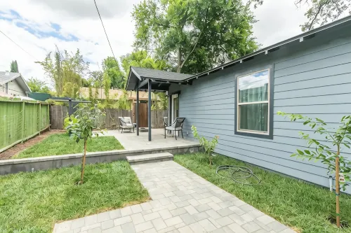 Lovely Remodeled Home! Walk Downtown! w/firepit - Holiday bungalows