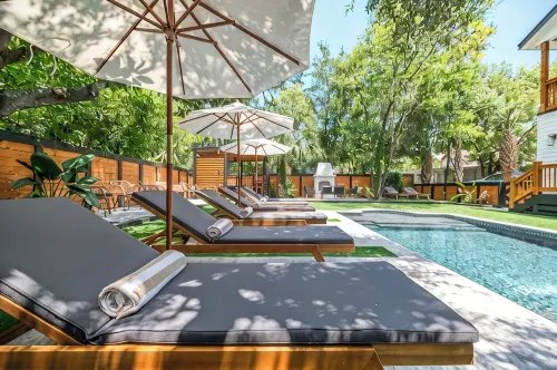 Luxury Retreat Downtown Pool Spa Sleeps 14 - สระว่ายน้ำส่วนตัว