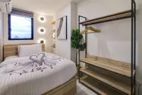 2BR Collins W/ Pool