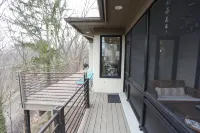 Treetop Retreat With Seasonal Views of the Kalamazoo River