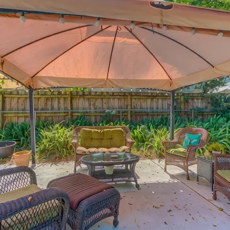Cozy Mount Dora Cottage /Walk Downtown/ Pet Friendly / Fenced Yard Отели в г. Маунт Дора