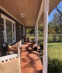 Although a country setting, the cottage has all modern conveniences & comforts