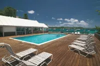 Oceanview Luxury Condo – Beach, Pool, Gym & Yacht Club - Beach