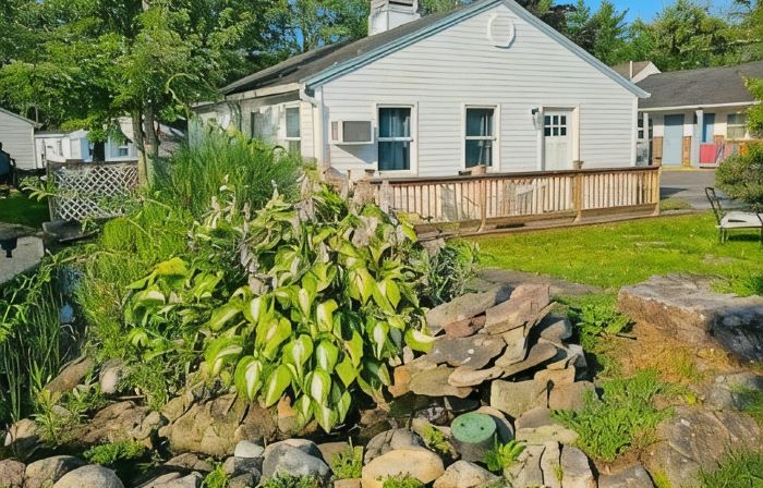 Cozy Newly Renovated 2-bedroom Condo By The Beach
