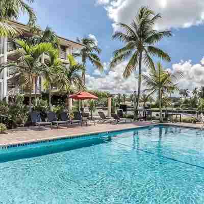 Modern Coastal 2Br on Intracoastal • Walk to Beach Fitness & Recreational Facilities