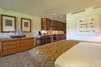 G110 - Ground floor, close to ocean and all amenities, great view - Private Pools