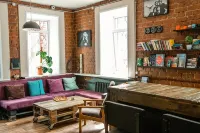 Montana Hostel - خدمة نقل من وإلى المطار