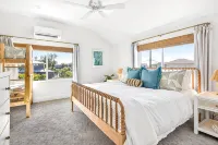 Oasis~2Min Walk to Gulf,3 King+Twin Bunk,Salt Pool+Spa,Golf,Bikes,Bocce+Cornhole - Wi-Fi