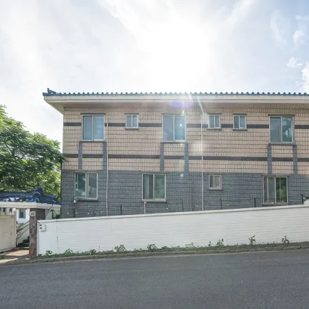 NeorangNarang Guesthouse Отели рядом с достопримечательностью «Дельфинарий Marine Park»