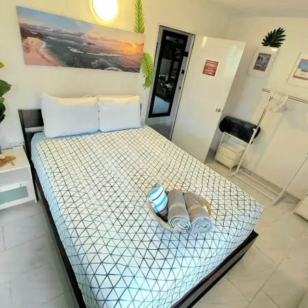 New Apt. 6 to 10 guest+Airport+Malls+CarolinaBeachs+Restaurants.