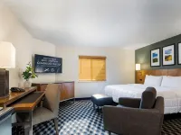MCM Elegante Suites Hotels near Ute Valley Park