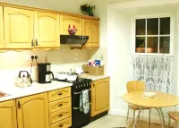 Intl Townhouse Apt on The Crescent: perfect for walking everywhere! - 2-Star