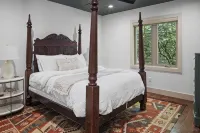 Timeless Comfort: Unwind in Our Remodeled 3 bedroom Retreat - 3 stjerner
