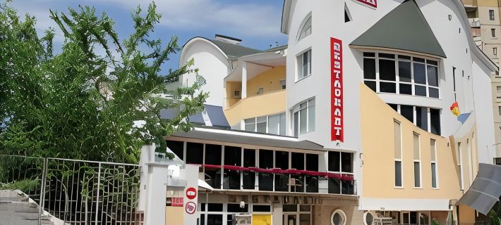 阿瑞斯別墅 基希訥烏住宿飯店