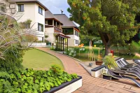 Winelands Villa Guesthouse and Cottages