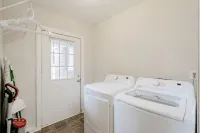 Mins to USC Hospital Zoo Columbia Duet-Unit B - Homestays