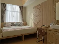 Oikos Poshtel - Hostels