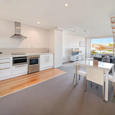 Oaks Nelson Bay Lure Suites