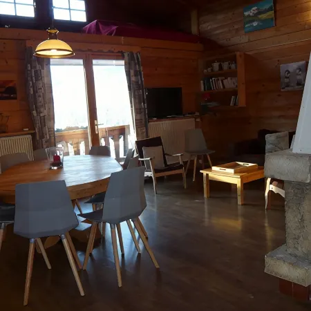 Beautiful apartment in chalet, 3 km from La Clusaz with jacuzzi