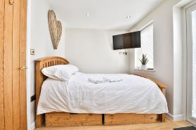 Cosy Central Cardiff Bungalow