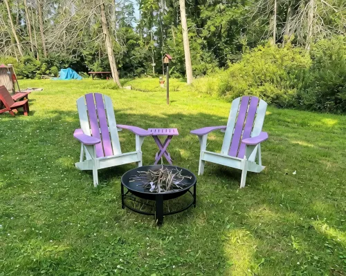 Lake Champlain 2-bedroom cottage with kayaks and bikes in beautiful Alburgh. Hotels in Alburgh