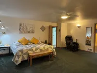 Bandon Beach Town Beauty!  Close to Old Town, Bandon Beach & Bandon Dunes Golf!