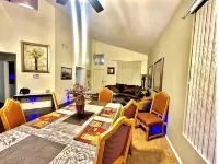 5BR/3.5BA w/2 Master Suites/Pool