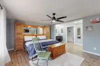 The Cozi Mountainview Corner! Spacious 4-bedroom house in charming Albuquerque. - บังกะโล