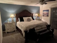 Well stocked 3-bedroom house in best part of peaceful Picayune with games, BBQ. โรงแรมในปิกายูน