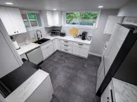 Stylish Remodeled 2BR Retreat - Near Seattle - Peaceful, Clean, & Modern - Wifi