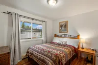 Home Away from home, fully/equipped, nearJBER, private parking <4 miles Downtown