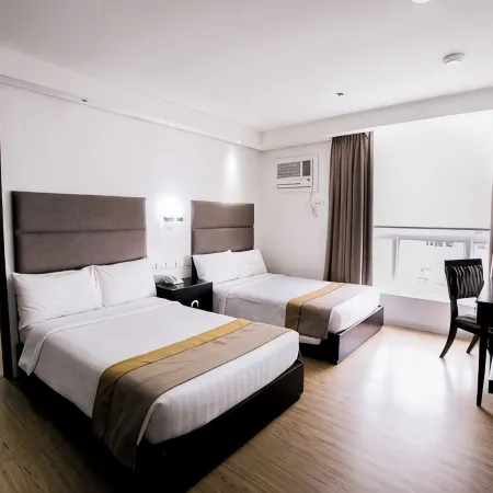 Queen Margarette Hotel - Downtown